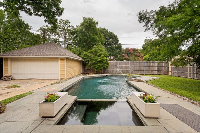 4900 Victor Street, Dallas, TX 75214