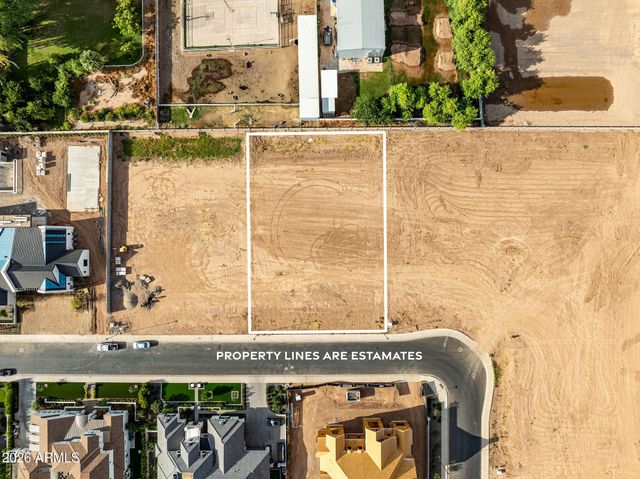 2523 E BLUE SAGE Road 106, Gilbert, AZ 85297