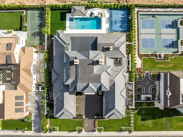 2523 E BLUE SAGE Road 106, Gilbert, AZ 85297