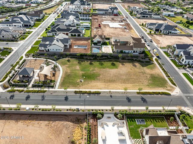 2523 E BLUE SAGE Road 106, Gilbert, AZ 85297