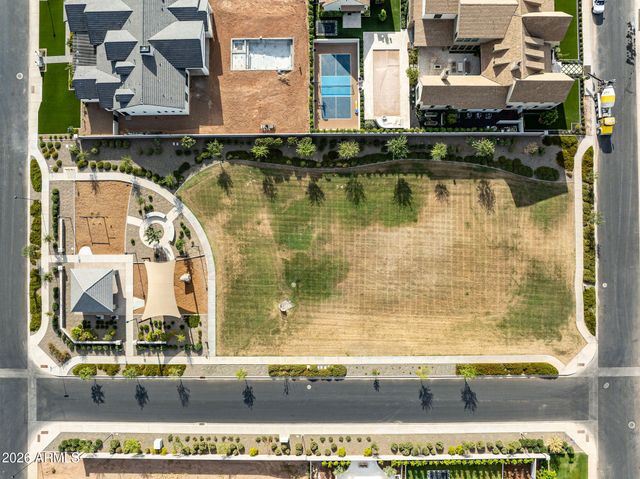 2523 E BLUE SAGE Road 106, Gilbert, AZ 85297