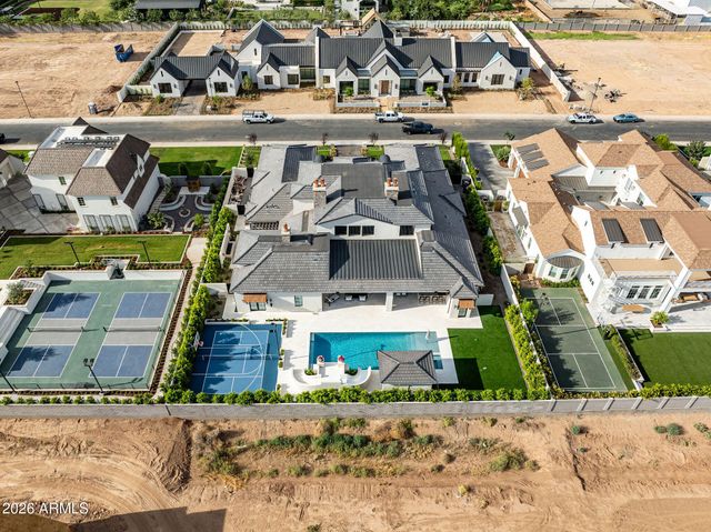2523 E BLUE SAGE Road 106, Gilbert, AZ 85297