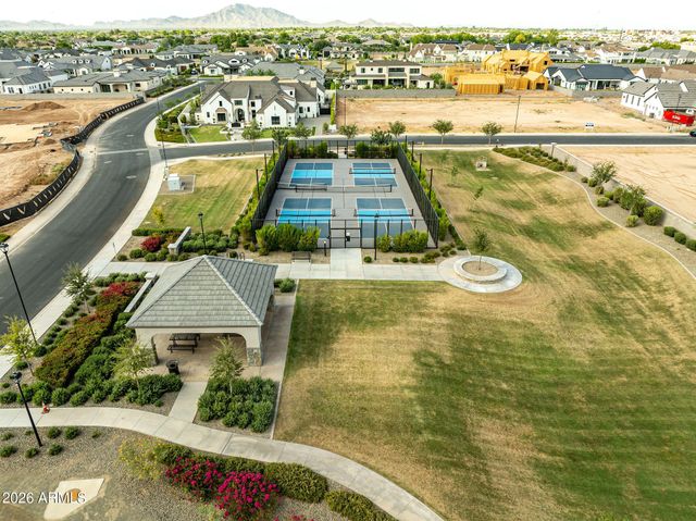 2523 E BLUE SAGE Road 106, Gilbert, AZ 85297