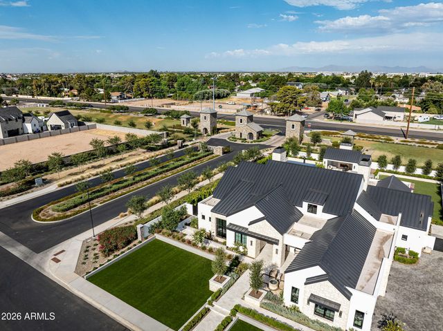 2523 E BLUE SAGE Road 106, Gilbert, AZ 85297