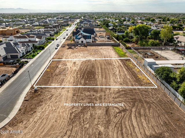 2523 E BLUE SAGE Road 106, Gilbert, AZ 85297