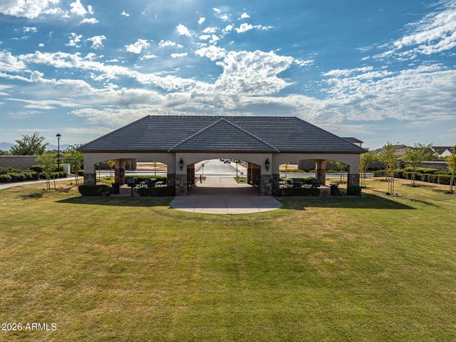 2523 E BLUE SAGE Road 106, Gilbert, AZ 85297