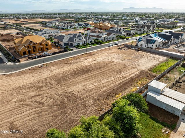 2523 E BLUE SAGE Road 106, Gilbert, AZ 85297