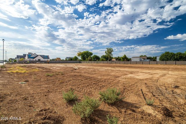 2523 E BLUE SAGE Road 106, Gilbert, AZ 85297