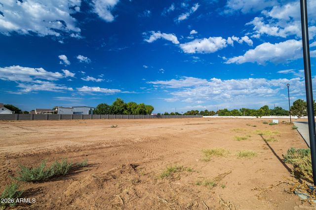 2523 E BLUE SAGE Road 106, Gilbert, AZ 85297