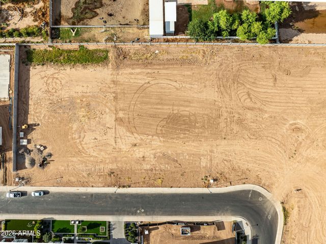 2523 E BLUE SAGE Road 106, Gilbert, AZ 85297