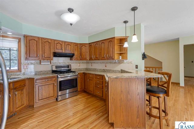 266 Cliff Drive, North Mankato, MN 56003