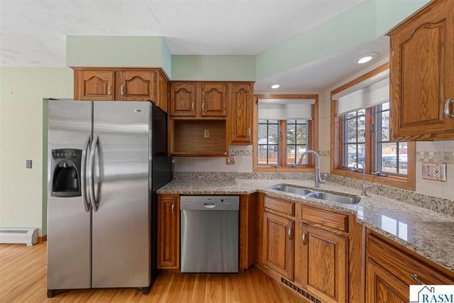 266 Cliff Drive, North Mankato, MN 56003