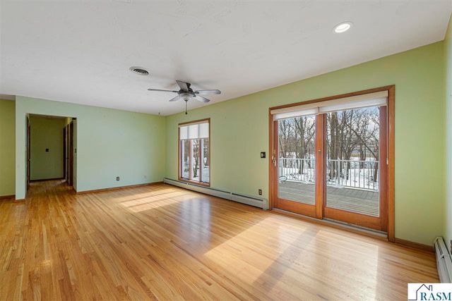 266 Cliff Drive, North Mankato, MN 56003