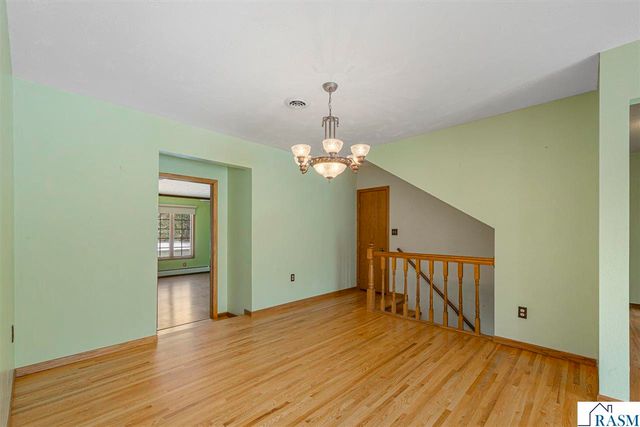 266 Cliff Drive, North Mankato, MN 56003