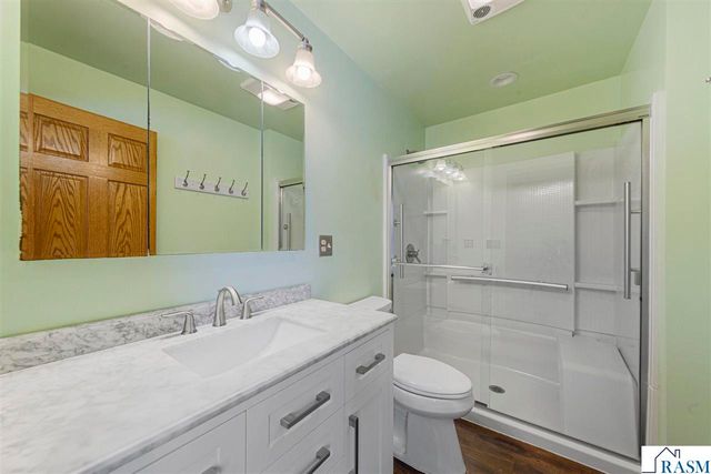 266 Cliff Drive, North Mankato, MN 56003