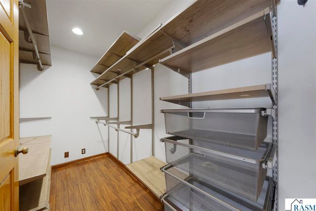 266 Cliff Drive, North Mankato, MN 56003