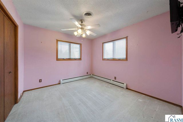 266 Cliff Drive, North Mankato, MN 56003