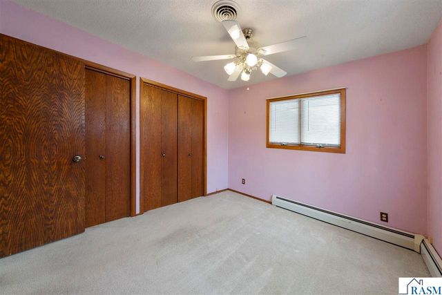 266 Cliff Drive, North Mankato, MN 56003