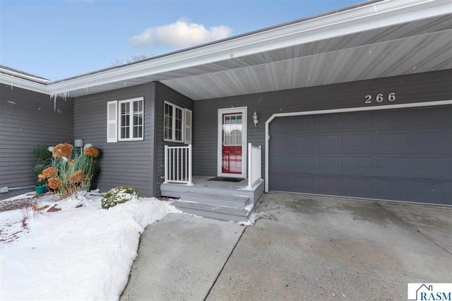 266 Cliff Drive, North Mankato, MN 56003