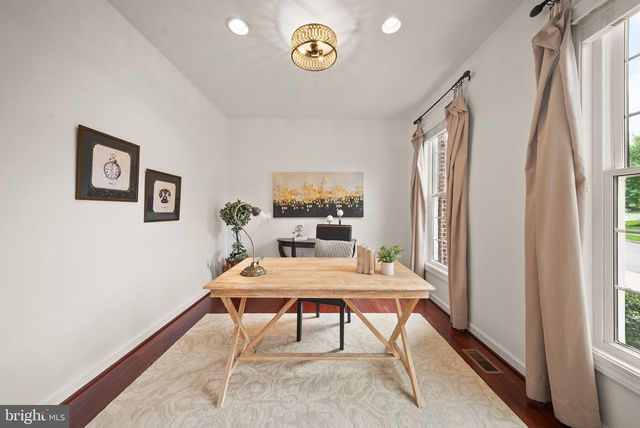 42080 PORCH LIGHT DR, Aldie, VA 20105