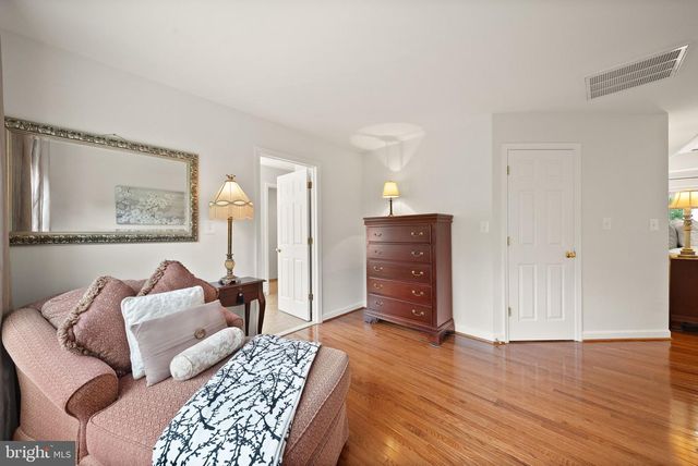 42080 PORCH LIGHT DR, Aldie, VA 20105