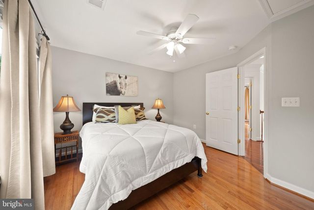 42080 PORCH LIGHT DR, Aldie, VA 20105