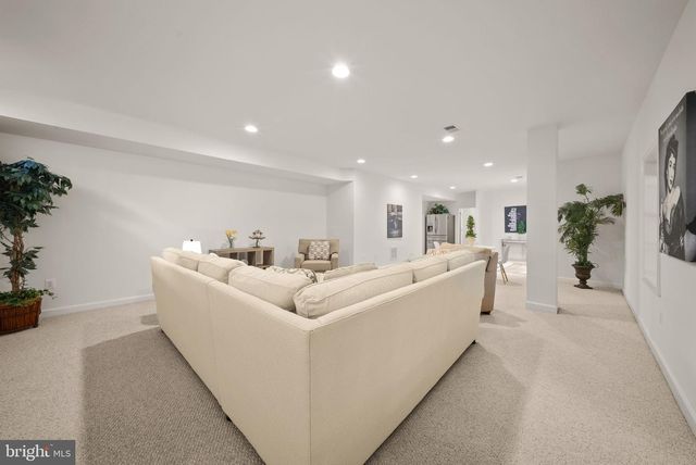 42080 PORCH LIGHT DR, Aldie, VA 20105