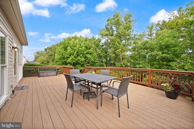 42080 PORCH LIGHT DR, Aldie, VA 20105