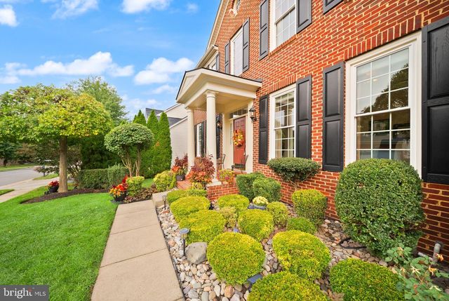 42080 PORCH LIGHT DR, Aldie, VA 20105