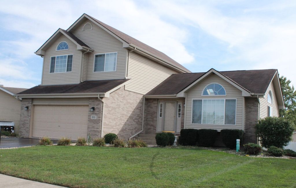 613 Farm View Road, University Park, IL 60484