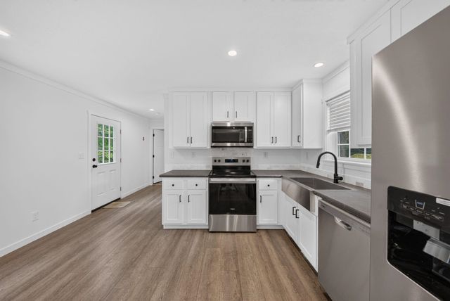111 Old Brookline Rd Unit 2, Milford, NH 03055