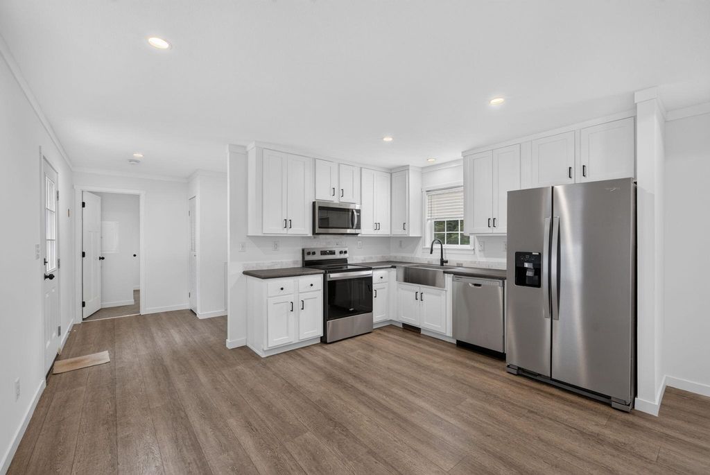 111 Old Brookline Rd Unit 2, Milford, NH 03055