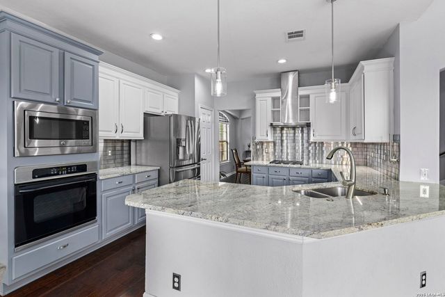 23554 Seven Winds, San Antonio, TX 78258