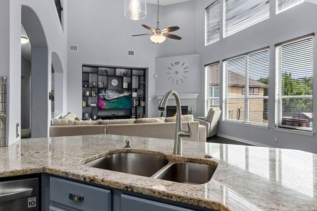 23554 Seven Winds, San Antonio, TX 78258