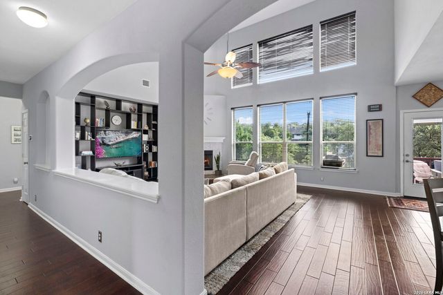 23554 Seven Winds, San Antonio, TX 78258
