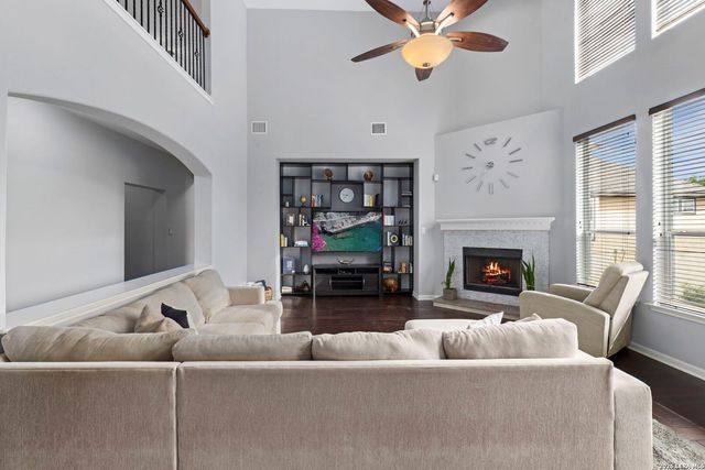23554 Seven Winds, San Antonio, TX 78258