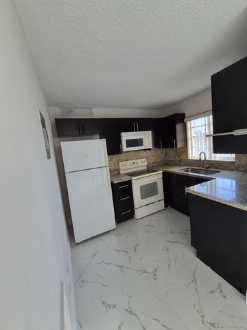 3198 49th Lane S, Lake Worth, FL 33461