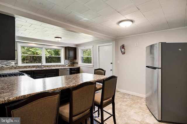 33 OREGON AVE, Mount Laurel, NJ 08054
