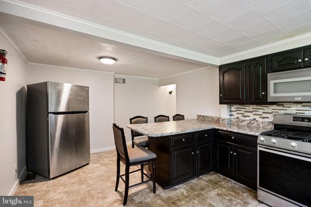 33 OREGON AVE, Mount Laurel, NJ 08054