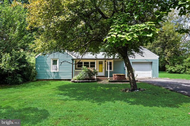 33 OREGON AVE, Mount Laurel, NJ 08054