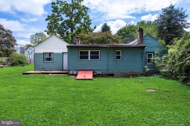 33 OREGON AVE, Mount Laurel, NJ 08054