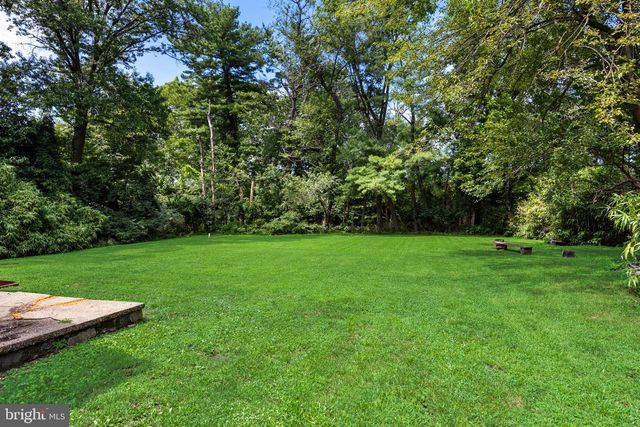 33 OREGON AVE, Mount Laurel, NJ 08054