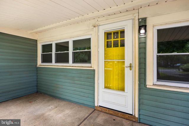 33 OREGON AVE, Mount Laurel, NJ 08054