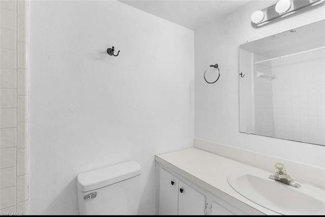 213 SE 47th ST, Cape Coral, FL 33904