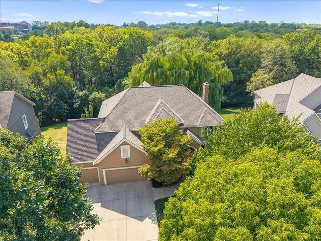 8426 Haven Street, Lenexa, KS 66219