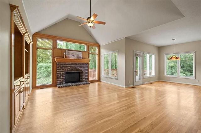 8426 Haven Street, Lenexa, KS 66219