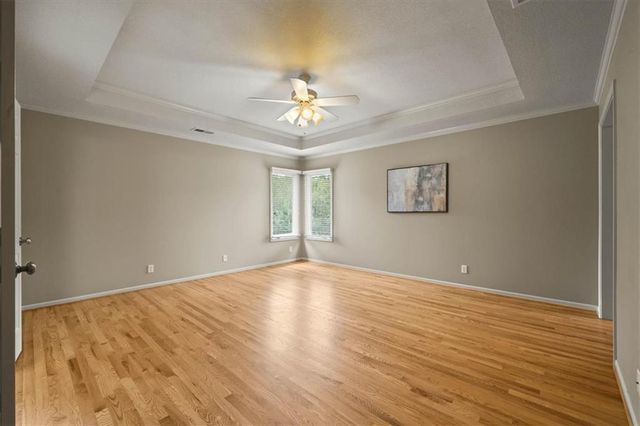 8426 Haven Street, Lenexa, KS 66219
