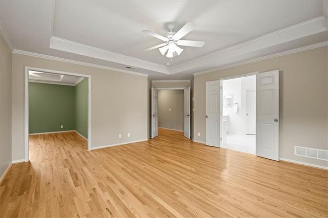 8426 Haven Street, Lenexa, KS 66219