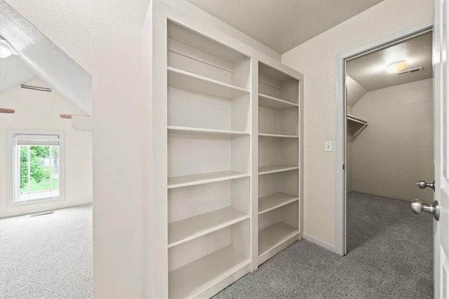 8426 Haven Street, Lenexa, KS 66219