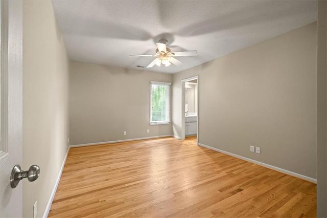 8426 Haven Street, Lenexa, KS 66219